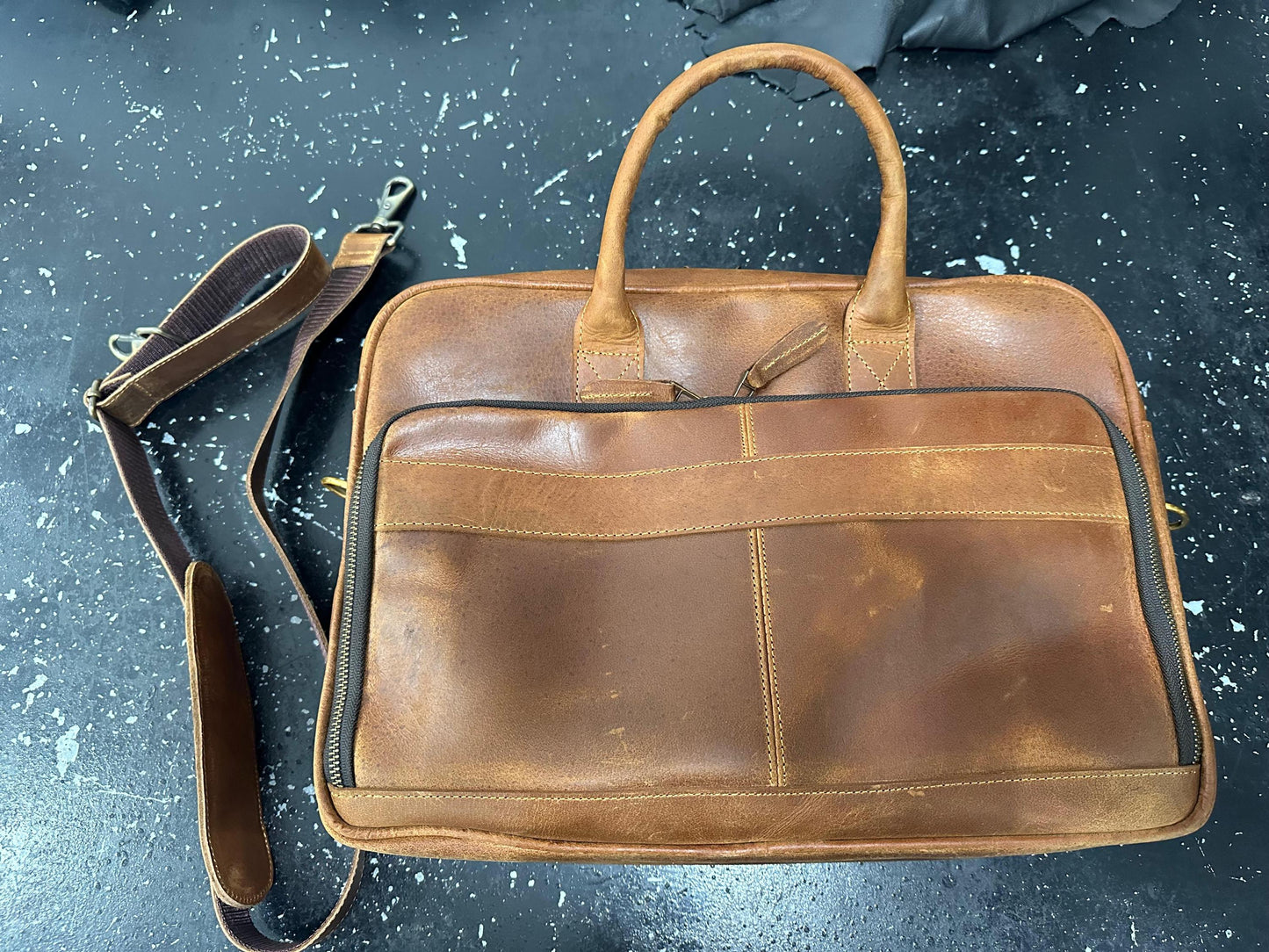 Handmade Genuine Leather Messenger Bag – Business Travel Satchel Briefcase for Men & Women