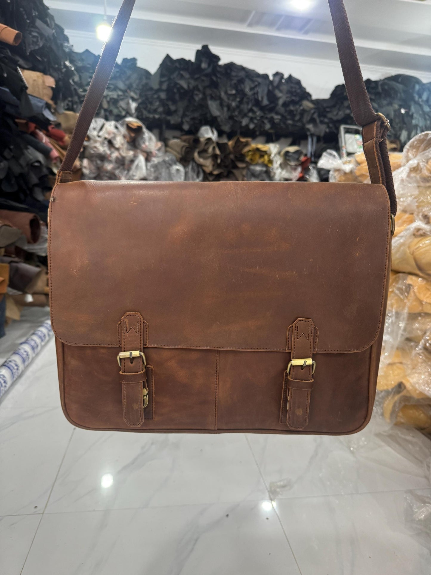 Handmade Genuine Leather Laptop Messenger Bag – Classic Shoulder Satchel for Men & Women