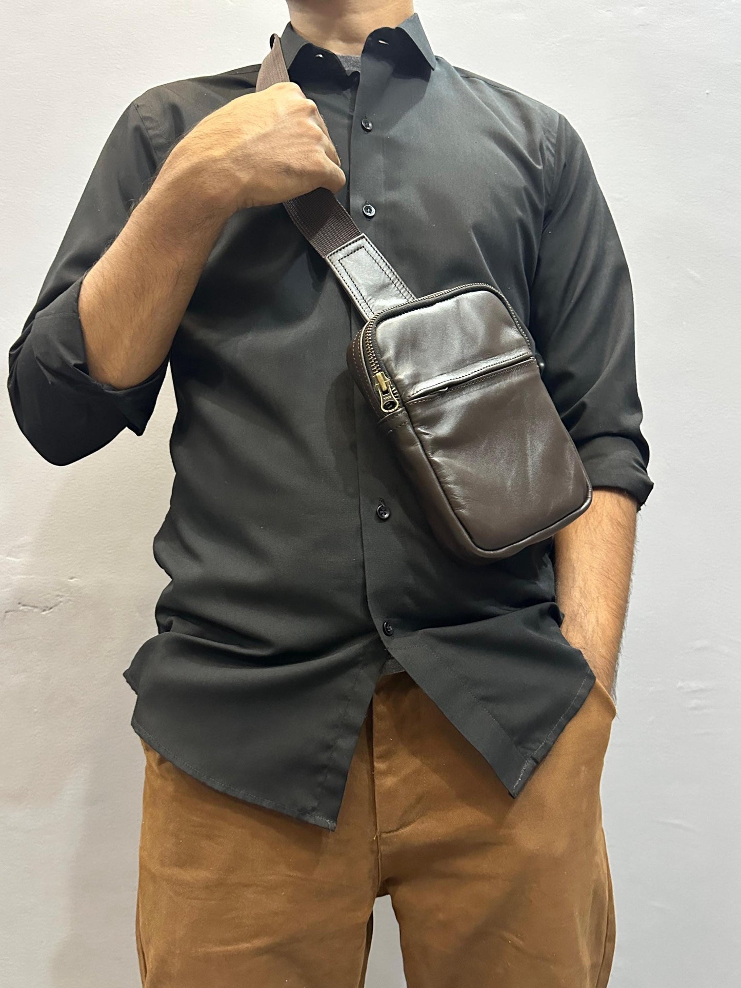 Handmade Cow Leather Crossbody Bag: Vintage Small Shoulder Sling