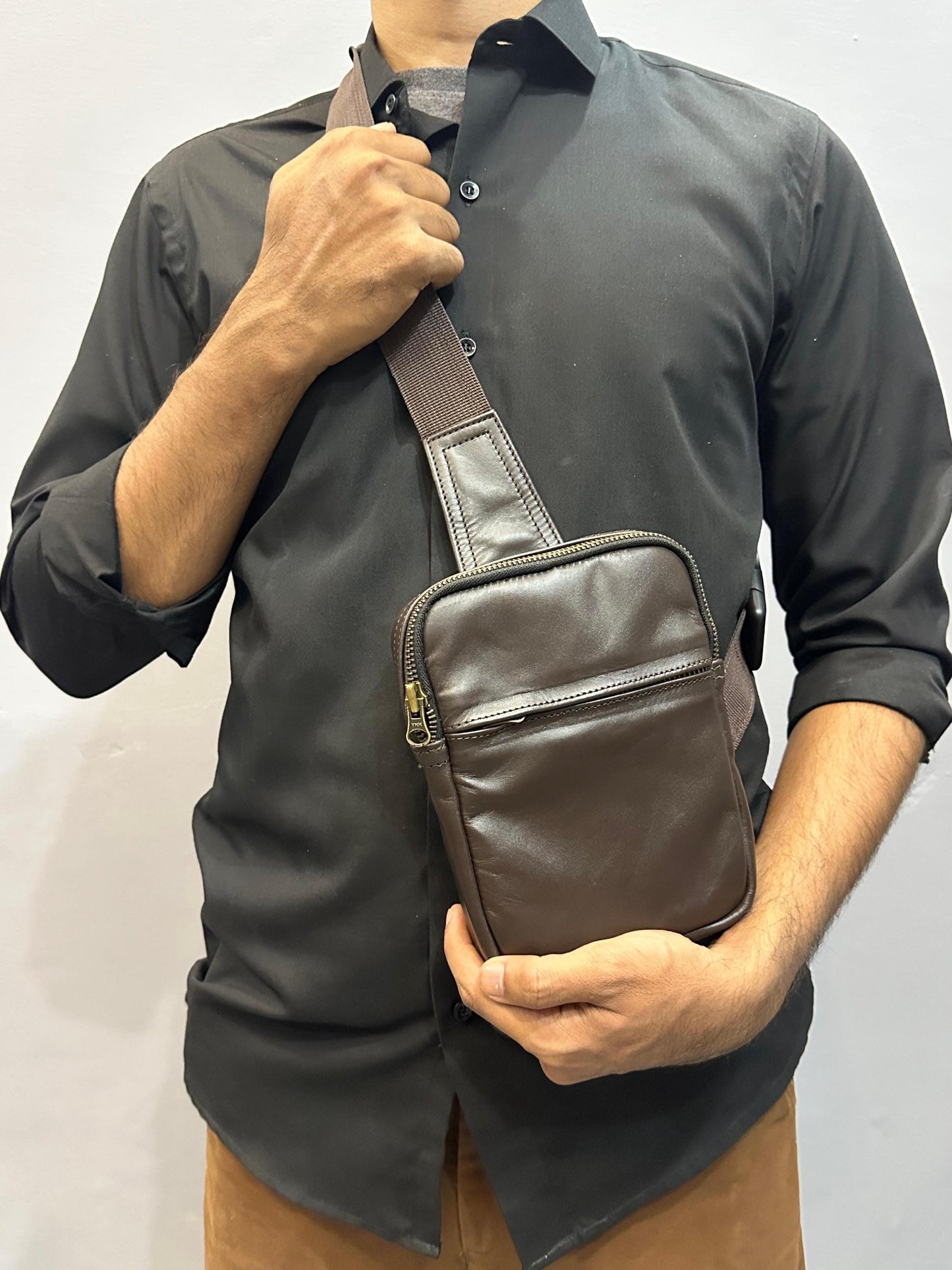 Handmade Cow Leather Crossbody Bag: Vintage Small Shoulder Sling